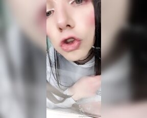 Lunluns aka lunluns OnlyFans - Cummies on your face! I got a few requests for something like this Apologies for the reflections