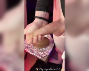 Olympiabeanie aka olympiabeanie OnlyFans - Wanna be my crme egg