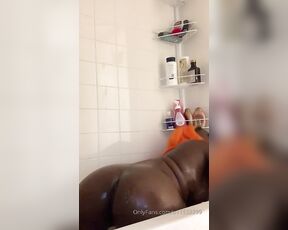 Tastyciara aka Edibleciara12 OnlyFans - He turned me on so I had to finish my shower thanks again