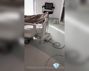 Missexydiamond aka missexydiamond OnlyFans - THIS brings bound sex to another level! In this hospital i finally could realize one of my pervert