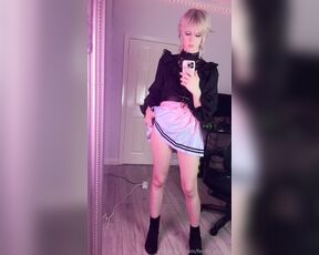 Femboyhami aka femboyhami OnlyFans - Do you like me even when my pp is small look its so small and cute, useless for anything other