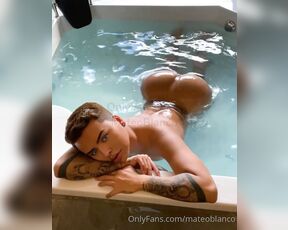 Mateo Blanco aka mateoblanco OnlyFans - Come get wet with me baby