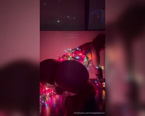 Mateo Blanco aka mateoblanco OnlyFans - Happy Holidays FULL 7 minute video to end the new year let’s spend