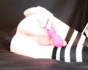 ReiEmi aka reiemi OnlyFans - Vibrator makes me to cum all over my socks!