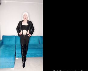 Viper Fierce aka fierce OnlyFans - This is absolutely sexy and kinky outfit! Jeans, sexy body, boots and white hair 40 minutes