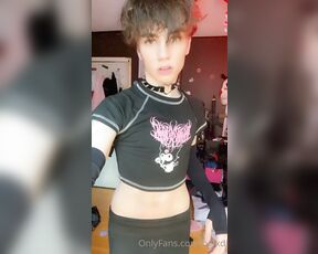 Boixd27 aka boixd OnlyFans - Boi in yoga pants