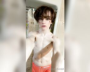 Boixd27 aka boixd OnlyFans - Naked Getting smashed by 10” in the shower