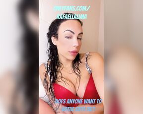 Vanessa Rafaella aka rafaellalima OnlyFans - Whenever Im in London as its a little cold I love taking a hot shower, putting