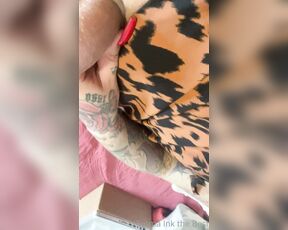 Emma Ink aka emmaink13 OnlyFans - I woke up and made this video for you, do you like