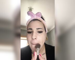 Emma Ink aka emmaink13 OnlyFans - Today, a slightly different video for you! I recorded myself by putting on makeup