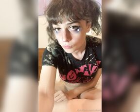 Cdbell aka cdbell OnlyFans - Here’s 5 more vids of me looking cute and stroking myself for y’all! ))