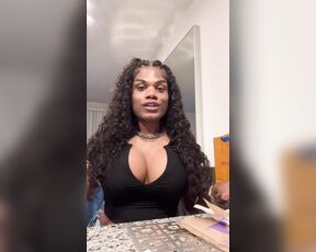 Jayla Dream aka jayladream OnlyFans - Watch me eat Taco Bell