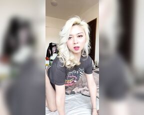 Sisdon aka sisdon OnlyFans - Its friday~! Who wants to see me twerk this ass