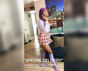 Kierstencolexo aka kierstencolexo OnlyFans - SPECIAL DELIVERY HUGE COCK DELIVERY GUY UNEXPECTEDLY RAILS