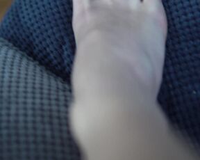 Mery aka Iammery OnlyFans - I love to kiss these toes so much