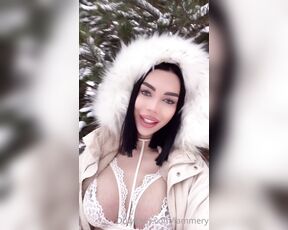 Mery aka Iammery OnlyFans - Just a normal winter day