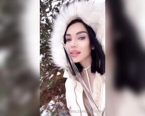 Mery aka Iammery OnlyFans - Just a normal winter day