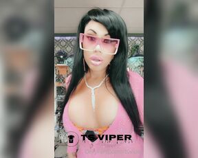 Ts Viper aka tsviper OnlyFans - PINK BIMBO LIPGLOSS FETISH