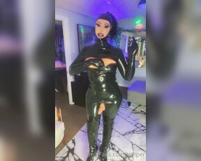 Ts Viper aka tsviper OnlyFans - Wooow check this out, i had an amazing time, latex fantasy, i came soooo good