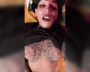 Eden Raynes aka edenraynes OnlyFans - Watch me fill my belly button with cum