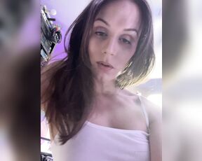 Olivia Would aka oliviawould OnlyFans - Join me on Chaturbate why don’t you