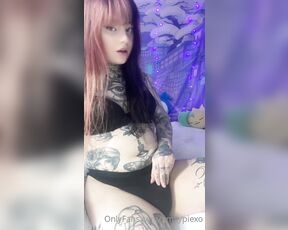 Emily Pie aka emilypiexo OnlyFans - Wouldn’t you love it it if I blew this load over your face