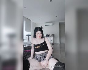 Babymaddyxo aka babymaddyxo OnlyFans - Love my little cock do u Plz like