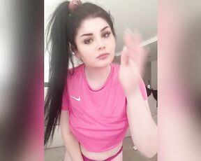 Babymaddyxo aka babymaddyxo OnlyFans - Playing with myself after gym I’m sweaty and worn out but I need to cum now