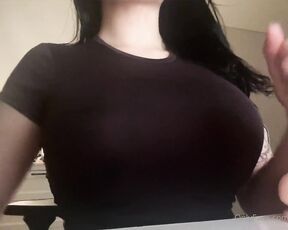 Babymaddyxo aka babymaddyxo OnlyFans - Get out ur cock for me right now and listen to me  And stroke Wank