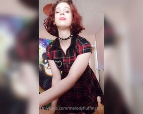 MelodyFluffington aka melodyfluffington OnlyFans - Dressed in my rock star get up I strip and plug my ass I love making my body