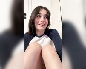 Romantika aka romanntiqa OnlyFans - Mientras grababa senta que me vean los vecinos, mala idea grabar tarde pero nada como producir