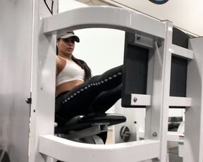 Eva Maxim aka Eva_maxim OnlyFans - Working out and getting sweaty