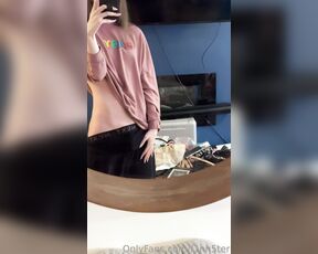 F1NN5TER aka F1nn5ter OnlyFans - Heard there are people who are into femboy tummy!! EW who would be into that… …also bulge bulge 1