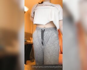 Ashlaaa aka ashlaaa OnlyFans - I was talking with friends on Xbox and they had no idea I was showing ass