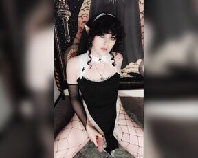 NuniCult aka cult_of_nuni OnlyFans - What would you do if I was on my knees for you &lt3