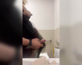 Arejaye88 aka arejaye88 OnlyFans - I’m trying to get back into this public thing by trying in the bathroom and this