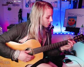 Julia Jane aka realjuliajane OnlyFans - Things that happened on cam on January 20th Naked cum show Guitar )