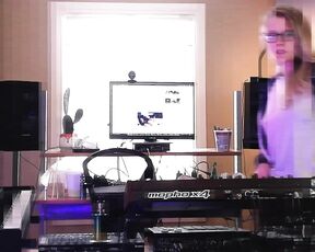 Julia Jane aka realjuliajane OnlyFans - Slightly manic not really hahahaha) afternoon music practice with annoying video effects