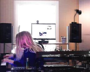 Julia Jane aka realjuliajane OnlyFans - Slightly manic not really hahahaha) afternoon music practice with annoying video effects