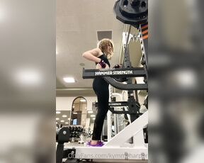 Kymmy Harper aka Kymmyharper OnlyFans - Workout videos!!! Box jumps and squats watch my ass cheeks and muscles push weight and do work 8