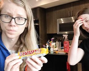 Julia Jane aka realjuliajane OnlyFans - Julia tries Canadian candy! Coffee Crisp!