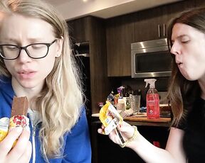 Julia Jane aka realjuliajane OnlyFans - Julia tries Canadian candy! Coffee Crisp!