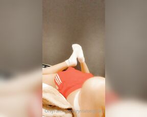 Krystal Sergeant aka krystalsergeant OnlyFans - Do u guys like my red shorts