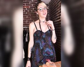 Mommy Ren aka gothravemom OnlyFans - Maybe you should just give up on worshipping cock, do you really think you can devote