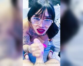 Badbratz Kendalla aka kendallabril OnlyFans - Despus de un da de mucho trabajo lo mnimo que poda hacer es que termine