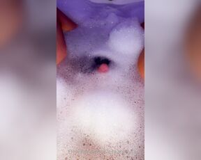 TS Ema Bardot aka tsemabardot OnlyFans - Who wanna cum in the bath with