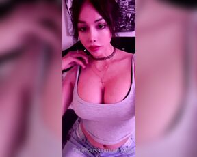 Lola ancy aka ancylola OnlyFans - Look at my sexy body looking for fun