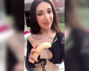 Ophelia TS aka ophelia.xx OnlyFans - Im in the perfect mood to eat a sweet banana