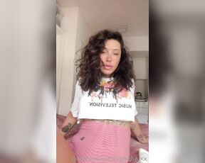 Ophelia TS aka ophelia.xx OnlyFans - I know you miss me, so I recorded a little video for you, kiss you