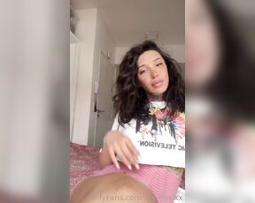 Ophelia TS aka ophelia.xx OnlyFans - I know you miss me, so I recorded a little video for you, kiss you